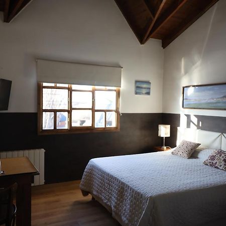 Las Avutardas Hosteria El Calafate Luaran gambar