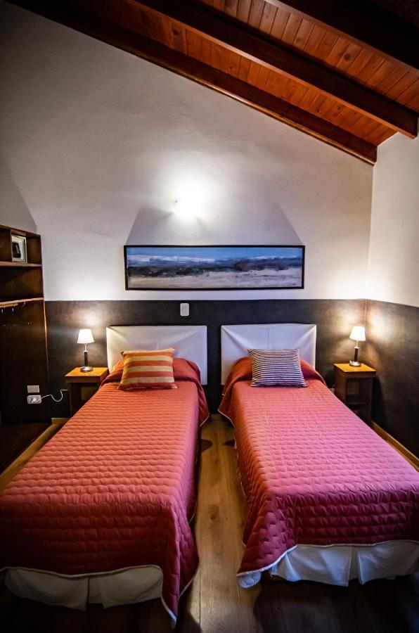 Las Avutardas Hosteria El Calafate Luaran gambar