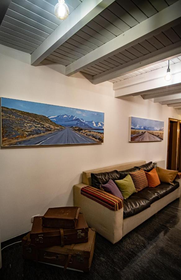 Las Avutardas Hosteria El Calafate Luaran gambar