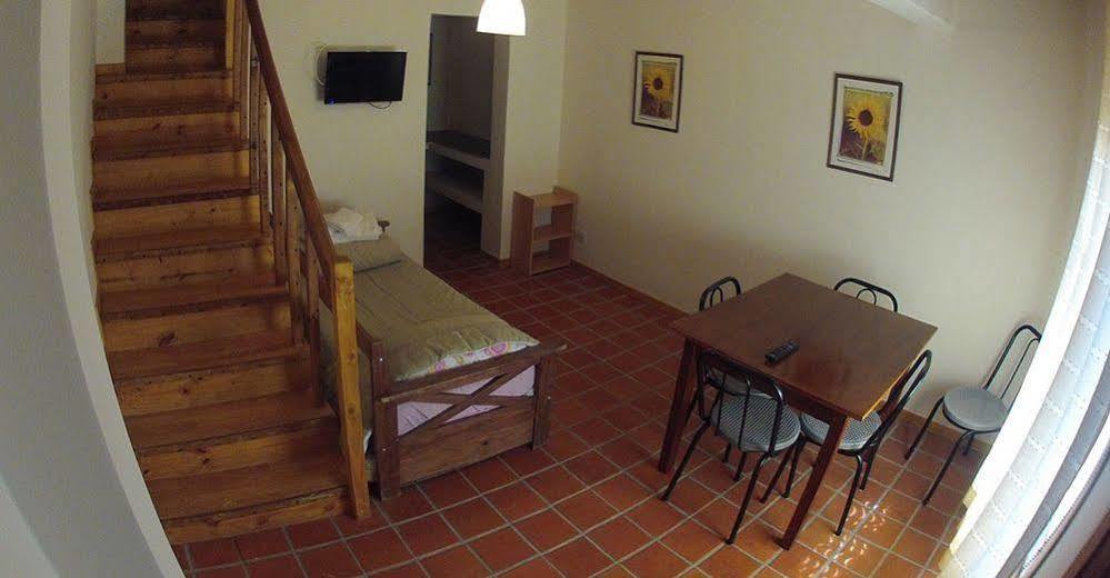 Las Avutardas Hosteria El Calafate Luaran gambar